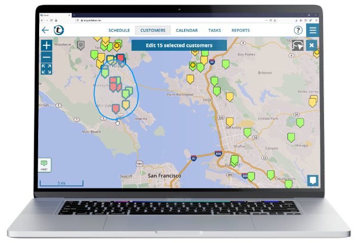Use the lasso function for an easy and intuitive selection of specific customers on the map
